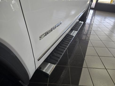 Used 2014 GMC Sierra 1500 SLT w/ Suspension Package, Off-Road AWD/4WD image 29