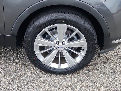 Used 2018 Ford Explorer Limited image 10