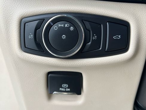 Used 2017 Lincoln MKZ Select w/ Select Plus Package image 16