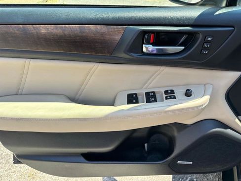 Used 2019 Subaru Outback 3.6R Limited AWD/4WD image 10