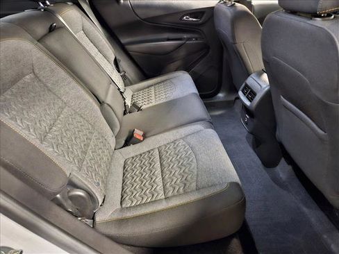 Used 2022 Chevrolet Equinox LT image 18