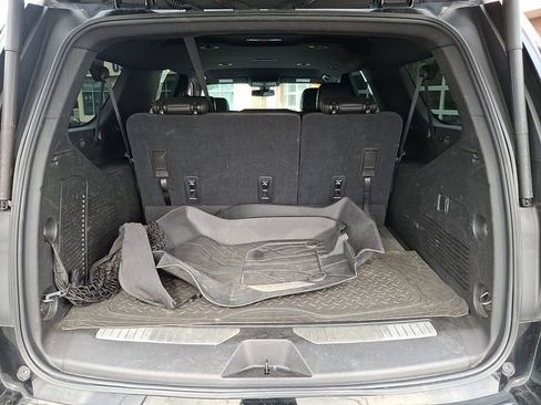 Used 2021 Chevrolet Suburban Z71 image 29