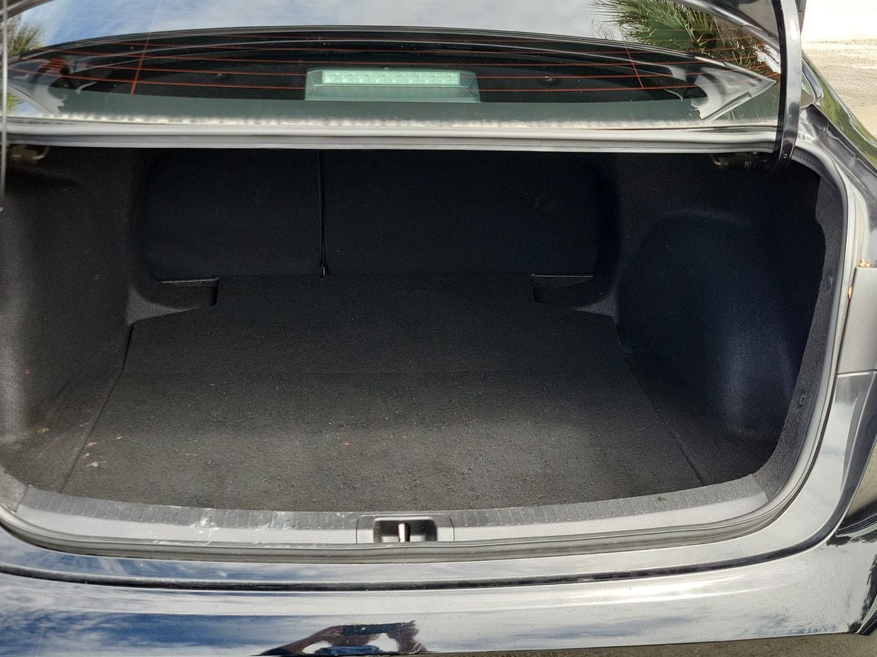 Used 2025 Toyota Corolla LE FWD image 9