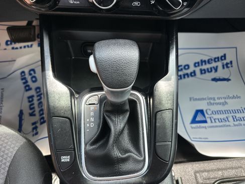 Used 2024 Kia Soul LX FWD image 18