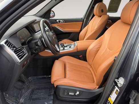 Certified 2022 BMW X5 xDrive40i w/ Premium Package image 9