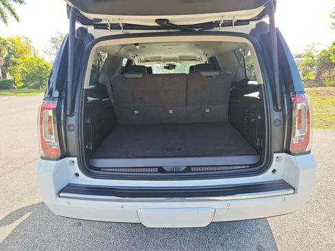 Used 2020 GMC Yukon XL Denali AWD/4WD image 5