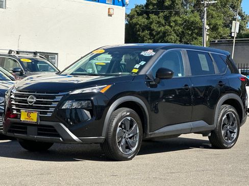 Used 2024 Nissan Rogue SV AWD/4WD image 10