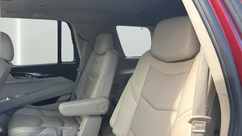 Used 2020 Cadillac Escalade Luxury RWD image 25