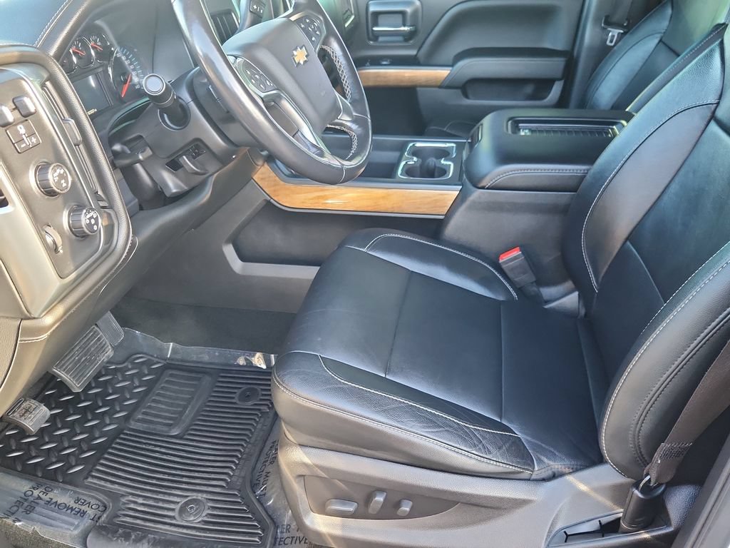 Used 2018 Chevrolet Silverado 1500 LTZ w/ LTZ Plus Package AWD/4WD image 7