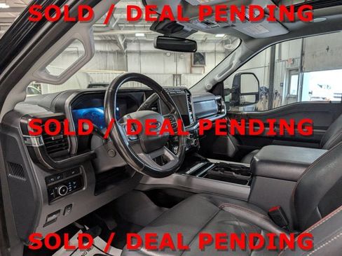 Used 2023 Ford F250 Lariat w/ Lariat Ultimate Package AWD/4WD image 16