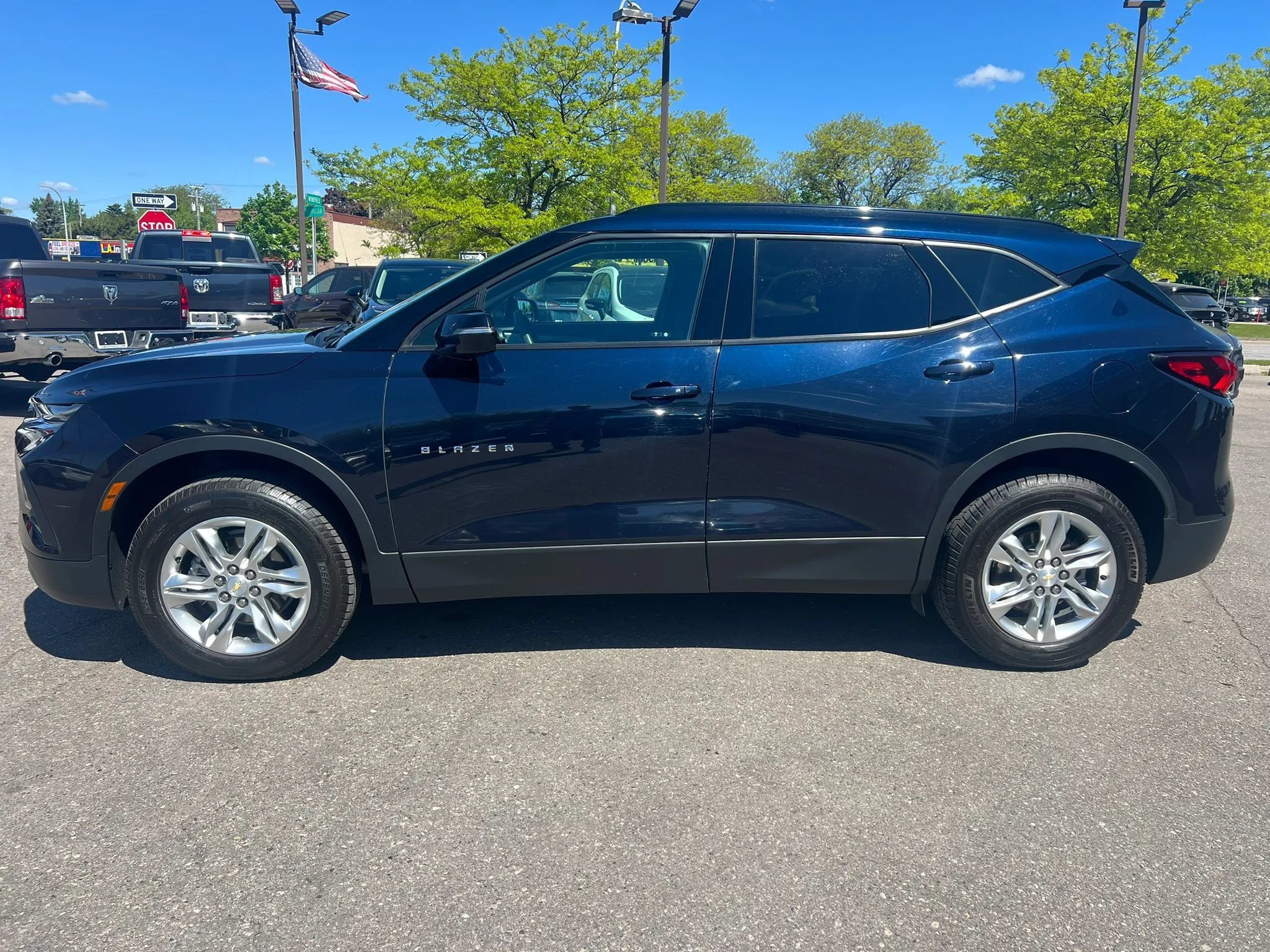 Used 2021 Chevrolet Blazer LT FWD image 4