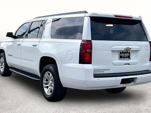 Used 2018 Chevrolet Suburban LT image 15