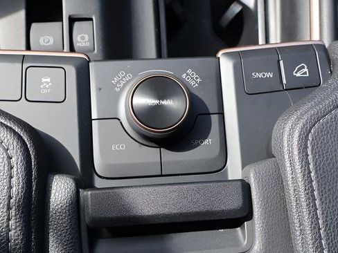 Used 2025 Toyota Grand Highlander AWD Hybrid image 12