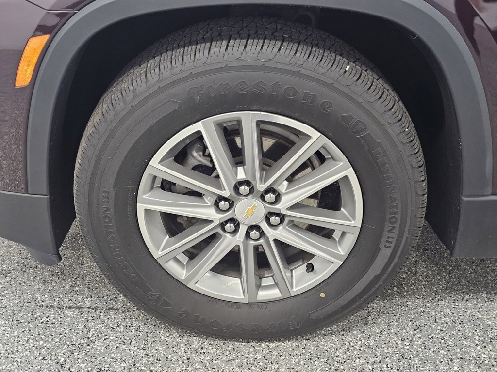 Used 2023 Chevrolet Traverse LT AWD/4WD image 9