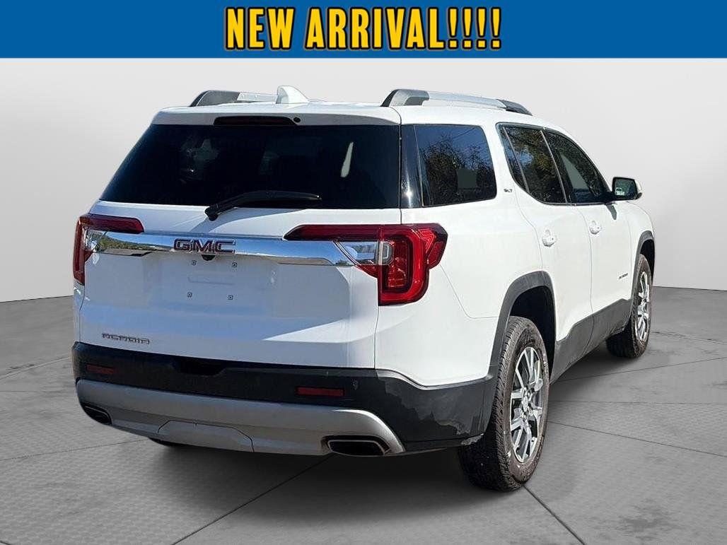 Certified 2023 GMC Acadia SLT w/ Preferred Package FWD image 3