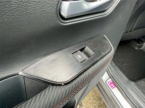 New 2025 Nissan Kicks SR w/ Illumination Package image 15