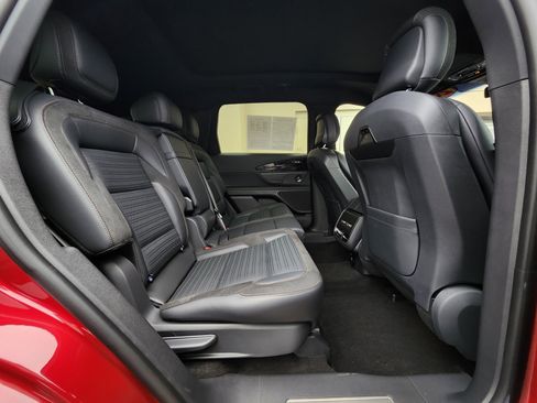 Used 2024 Lincoln Nautilus Reserve w/ Equipment Group 202A image 28