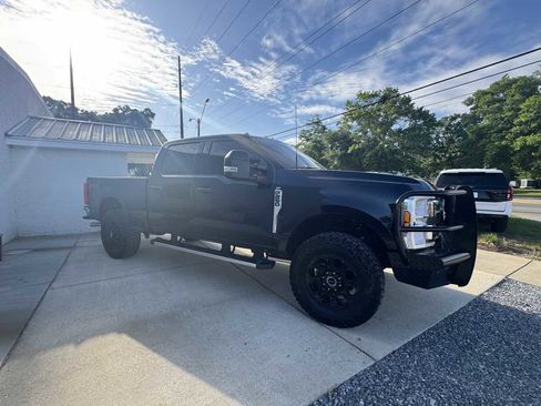 Used 2024 Ford F250 XLT image 4