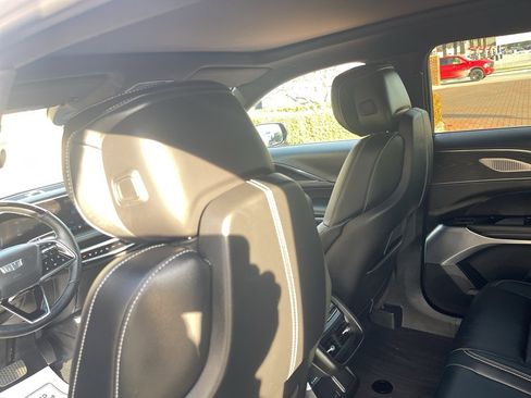 Used 2024 Cadillac Lyriq Luxury w/ LPO, Floor Liner Package image 32