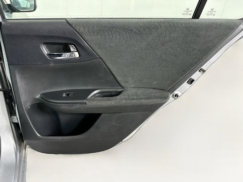 Used 2013 Honda Accord LX image 28