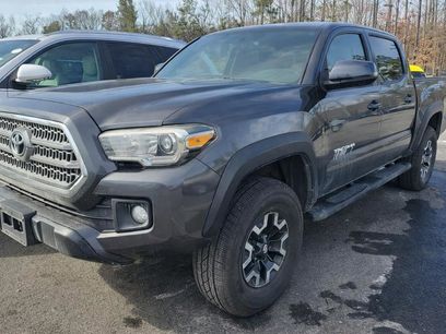 Used 2017 Toyota Tacoma TRD Off-Road w/ Tow Package (A/T)