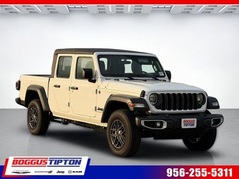 New 2026 Jeep Gladiator Sport AWD/4WD image 1