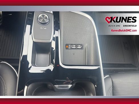 New 2026 Buick Enclave Sport Touring w/ LPO, Floor Liner Package image 32