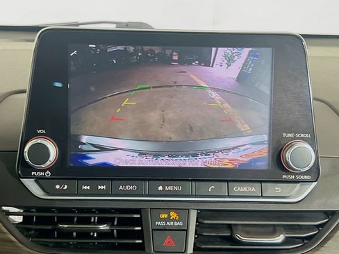 Used 2023 Nissan Altima 2.5 SV FWD image 14