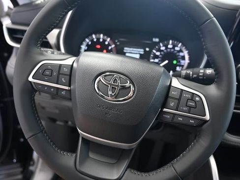 New 2026 Toyota Highlander XLE AWD/4WD image 26