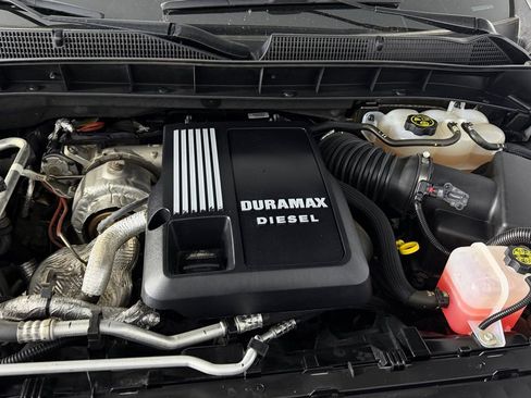 Used 2024 GMC Sierra 1500 AT4 w/ Technology Package image 39