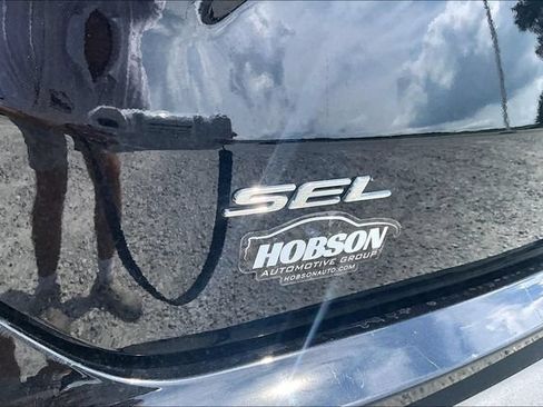 Used 2024 Ford Edge SEL AWD/4WD image 12