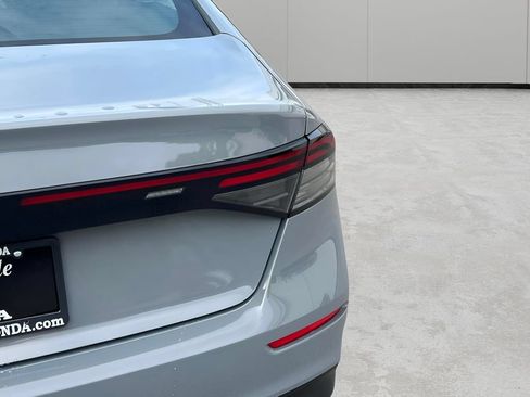 Certified 2025 Honda Accord SE image 6