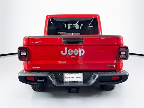 Used 2020 Jeep Gladiator Overland image 7