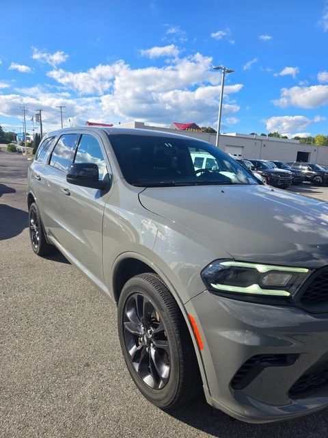 Used 2025 Dodge Durango GT AWD/4WD image 3