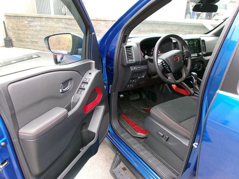 Used 2024 Nissan Frontier PRO-4X w/ Off-Road Protection Package image 13