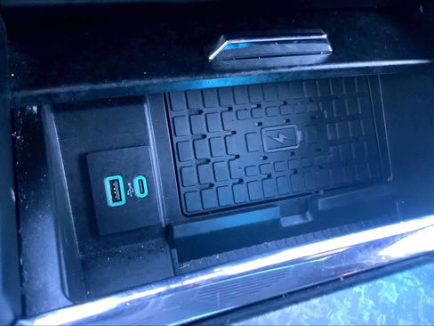 Used 2024 Ford Expedition Limited image 33