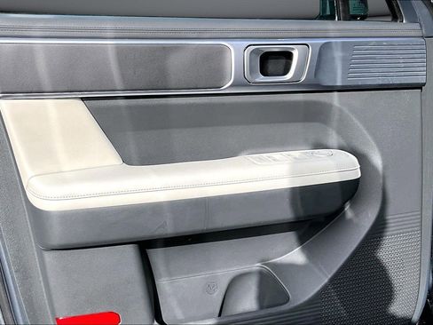 Used 2025 Hyundai Santa Fe SEL image 18