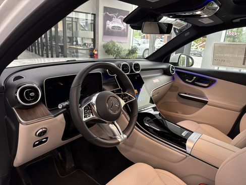 Used 2026 Mercedes-Benz GLC 300 4MATIC image 8