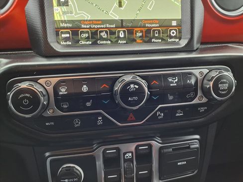 Used 2021 Jeep Wrangler Unlimited Rubicon w/ Xtreme Recon 35" Tire Package image 7