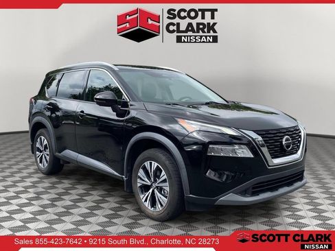 Used 2021 Nissan Rogue SV w/ Premium Package FWD image 1