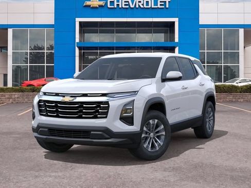New 2026 Chevrolet Equinox LT w/ Convenience Package II AWD/4WD image 6