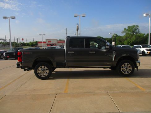 New 2026 Ford F250 Lariat w/ Lariat Premium Package AWD/4WD image 12