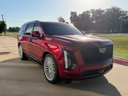 New 2026 Cadillac Escalade Platinum Sport w/ LPO, ONYX Package AWD/4WD image 9