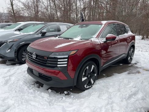 Used 2025 Nissan Kicks SR image 1