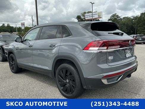 Used 2025 Volkswagen Atlas Cross Sport SE AWD/4WD image 31