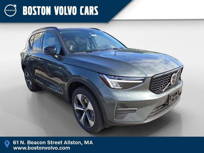 New 2026 Volvo XC40 B5 Core w/ Climate Package