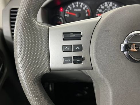 Used 2020 Nissan Frontier SV image 17