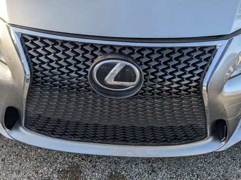 Used 2016 Lexus IS 200t w/ F Sport Package RWD image 25