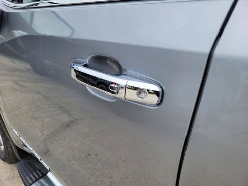 New 2026 GMC Sierra 1500 SLT AWD/4WD image 9