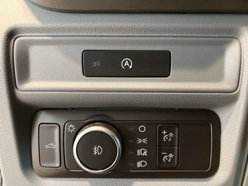 Used 2025 Ford F150 XLT w/ Equipment Group 301A Standard image 13